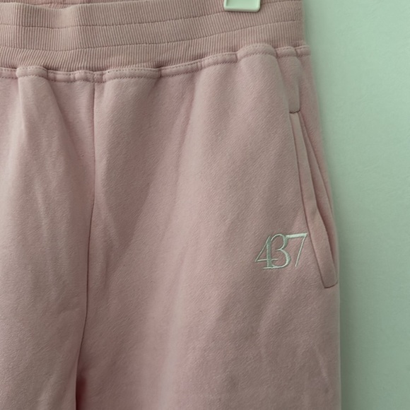437 Pink Sweatpants - Picture 2 of 4